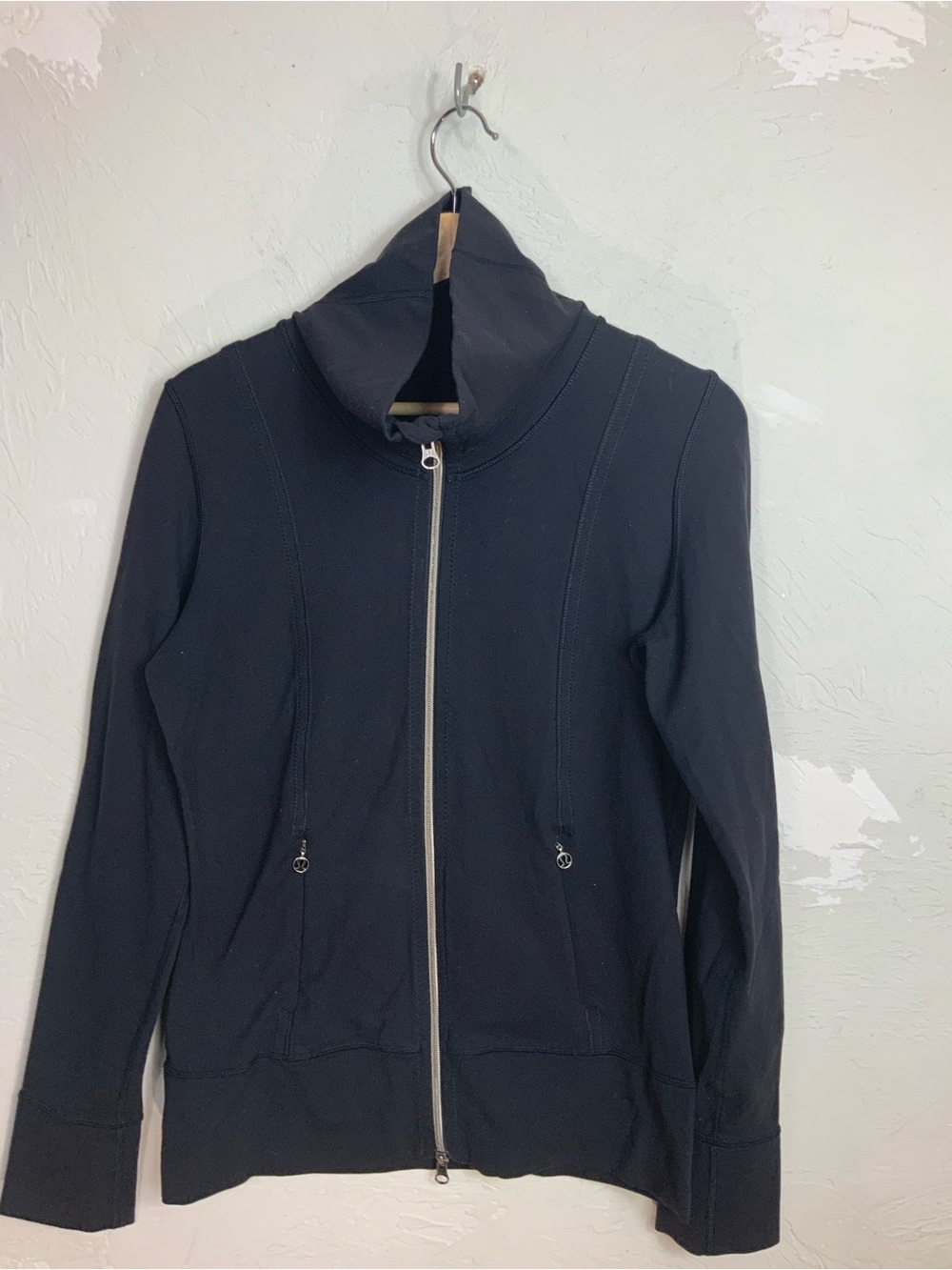 Lululemon Women's Black Full Zip Jacket Size 8 Funnel Neck Athletic Coat